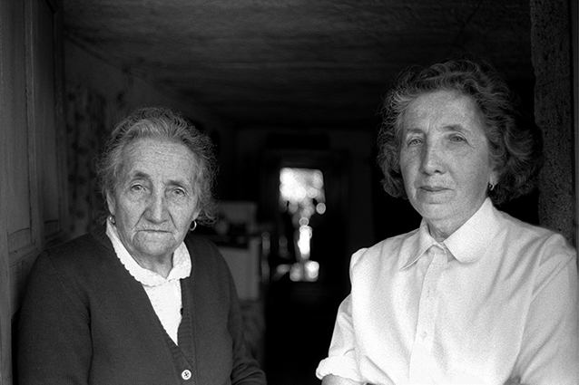 48 MARIA ET SA SŒUR